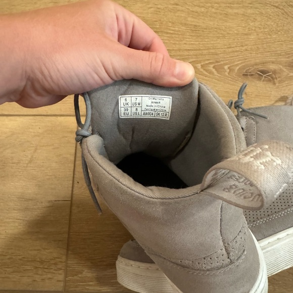 Sold - Picture 3 of 4